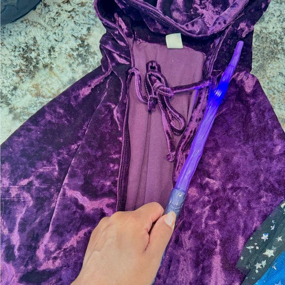 Enchanted Witch Costume 3-4T With Cape , Wand and Coulderon Basket - Picture 4 of 6